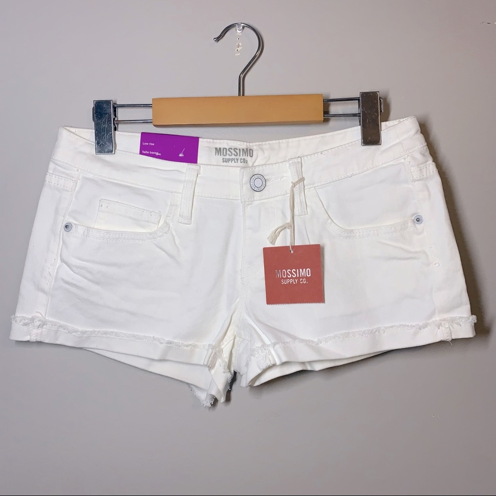 Sz. 7(Jrs) Mossimo Supply Co. white denim low rise shorts